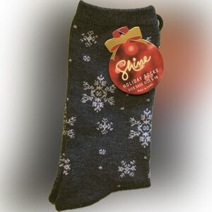 Holiday Socks - gray with sparkly snowflakes